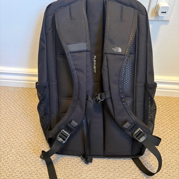 North Face Vault Backpack (Women's) - Picture 2 of 4